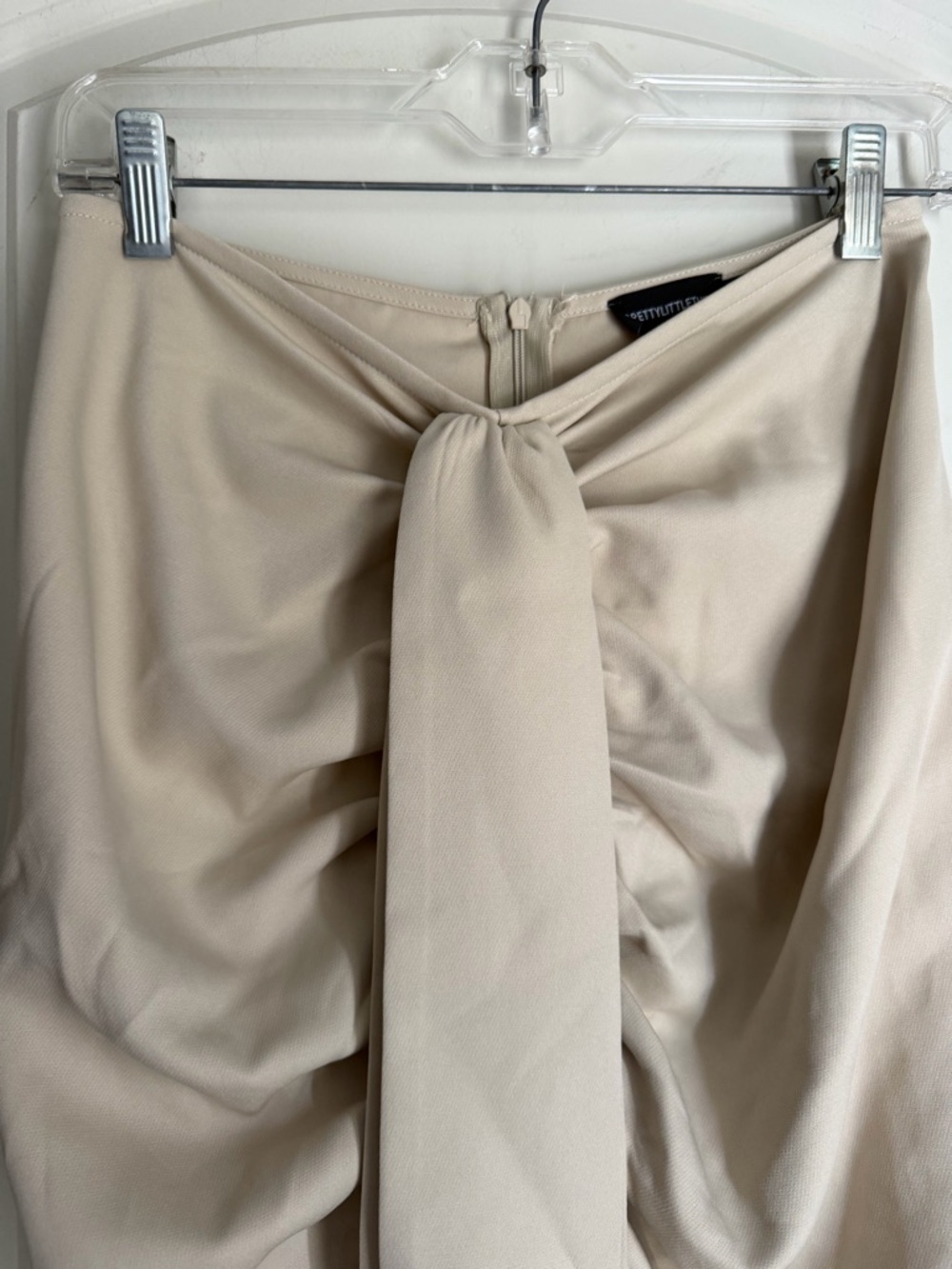PrettyLittleThing creme tassel hem Fringed Midi Skirt sz 4 boho glam formal chic - Picture 4 of 7